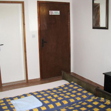 Guest House Familia Szamovodene Kültér fotó