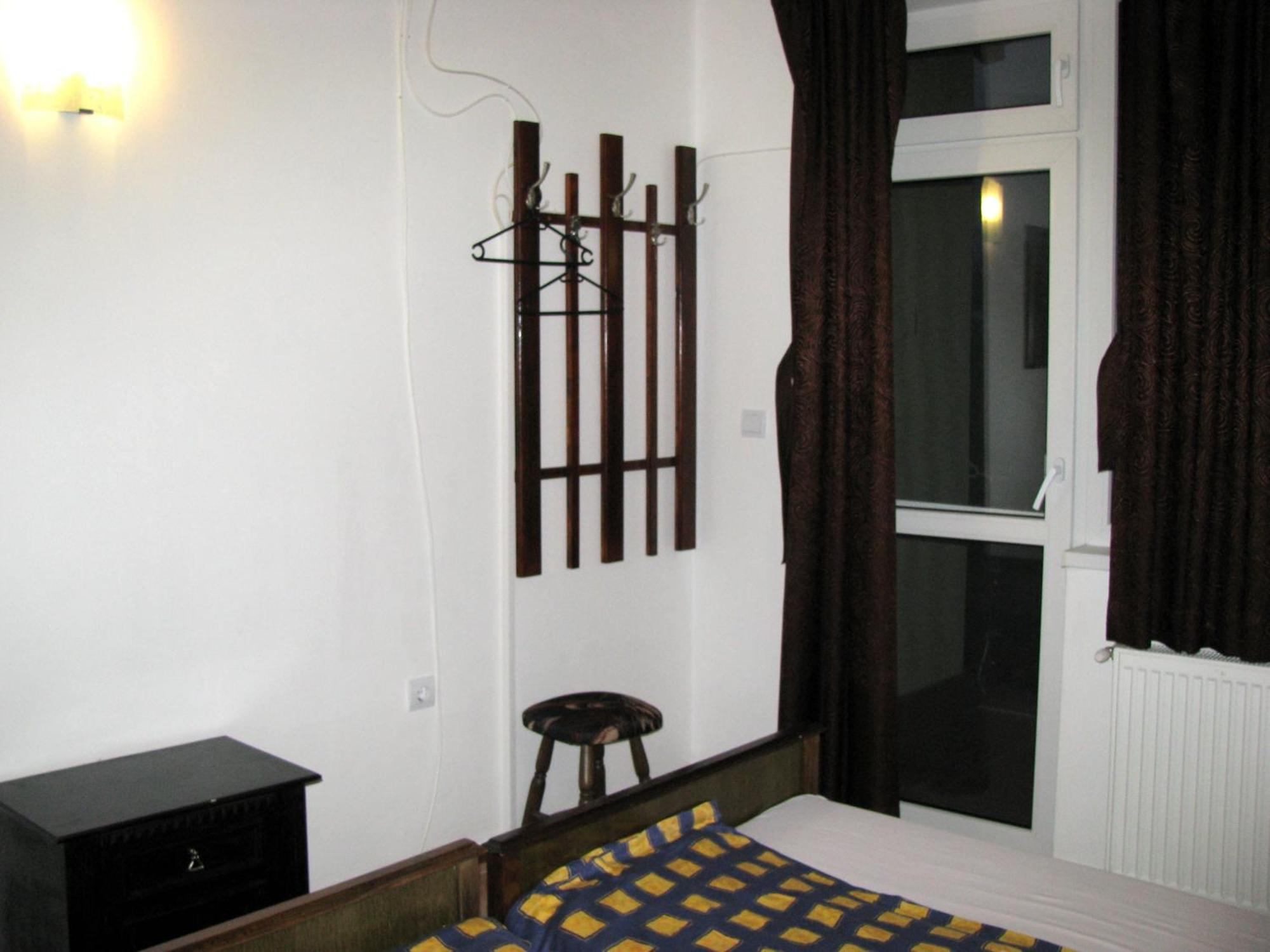 Guest House Familia Szamovodene Kültér fotó
