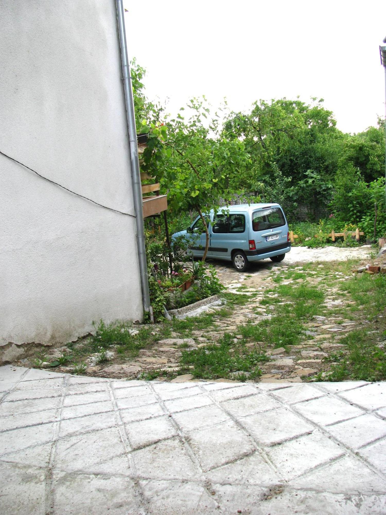 Guest House Familia Szamovodene Kültér fotó